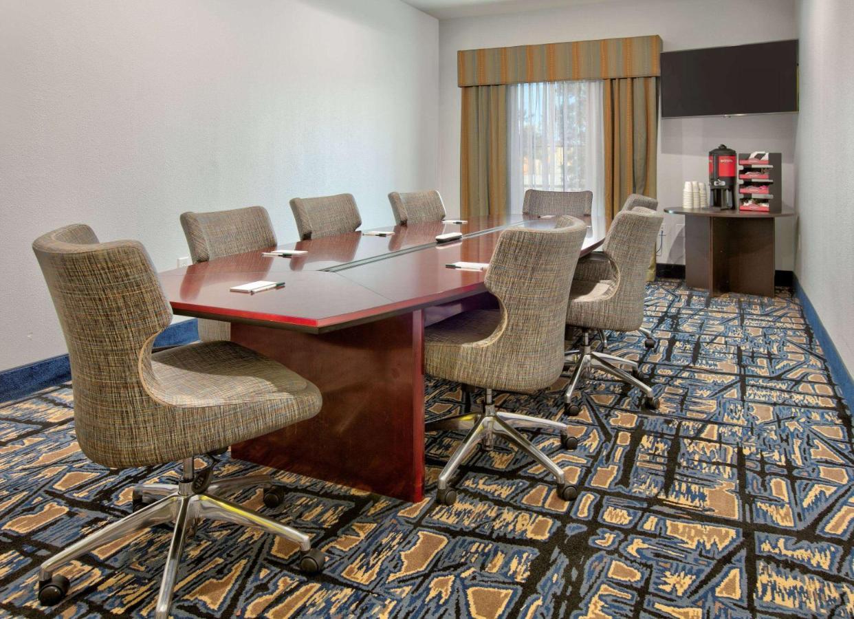 La Quinta Inn & Suites By Wyndham Lubbock Southwest Dış mekan fotoğraf